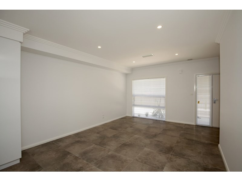 2/15 Broad Street, Wagga Wagga NSW 2650