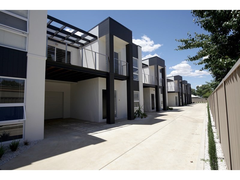 2/15 Broad Street, Wagga Wagga NSW 2650