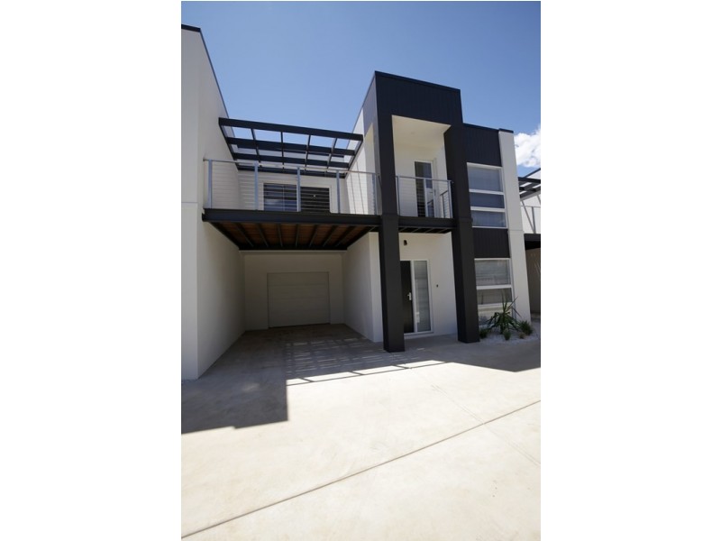 2/15 Broad Street, Wagga Wagga NSW 2650