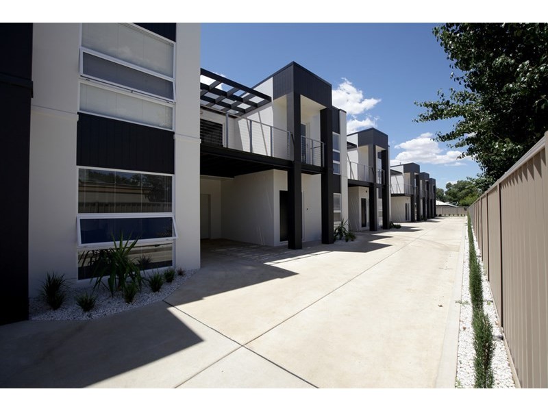2/15 Broad Street, Wagga Wagga NSW 2650