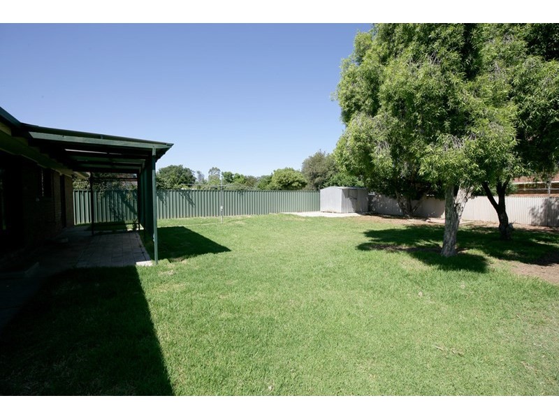 34 Naretha Street, Glenfield Park NSW 2650