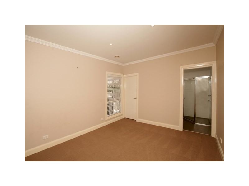 84 Tarcutta Street, Wagga Wagga NSW 2650