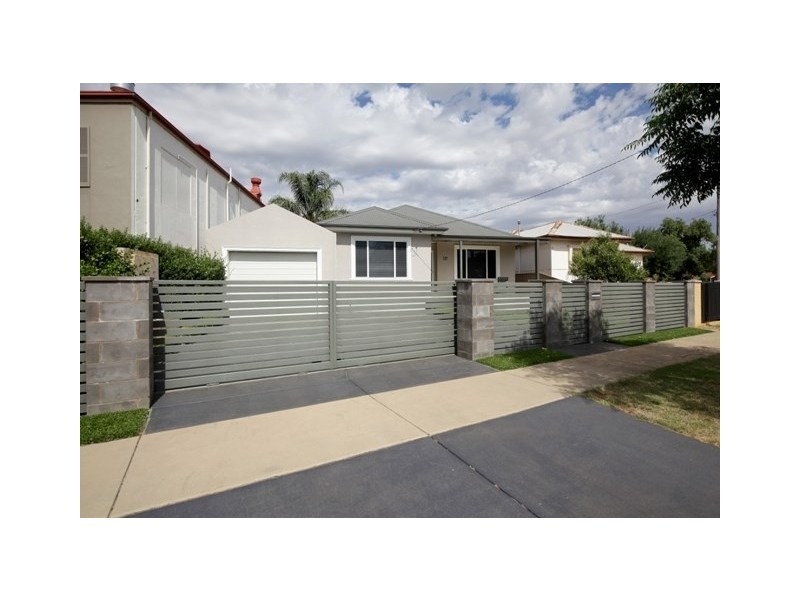84 Tarcutta Street, Wagga Wagga NSW 2650
