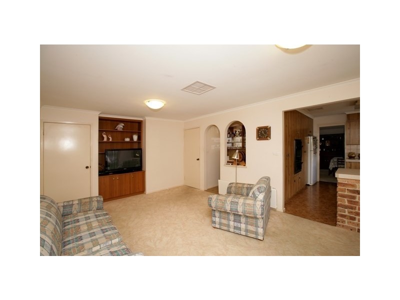 34 Oleander Crescent, Lake Albert NSW 2650