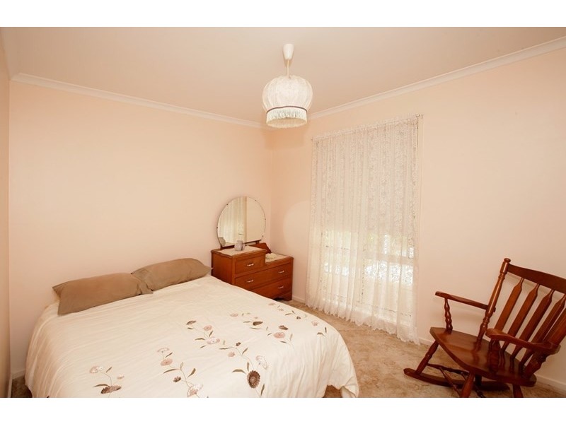 34 Oleander Crescent, Lake Albert NSW 2650