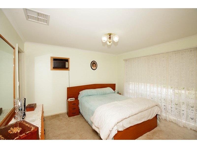 34 Oleander Crescent, Lake Albert NSW 2650