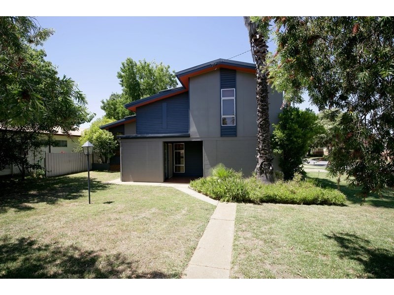 29 Cutler Avenue, Kooringal NSW 2650