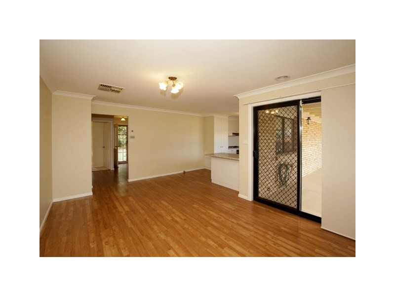 12 Galleon Place, Estella NSW 2650