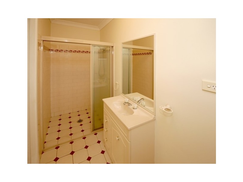 12 Galleon Place, Estella NSW 2650