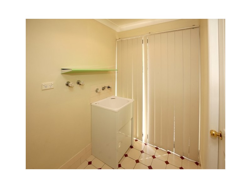 12 Galleon Place, Estella NSW 2650