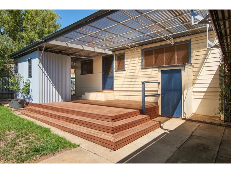 11 Bimbeen Street, Turvey Park NSW 2650