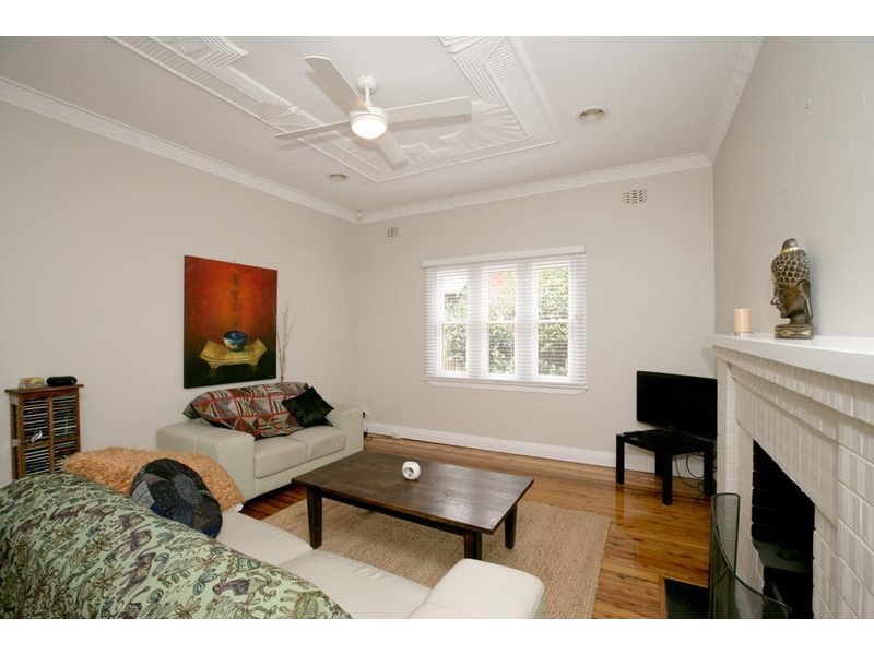 18 Lindsay Street, Turvey Park NSW 2650