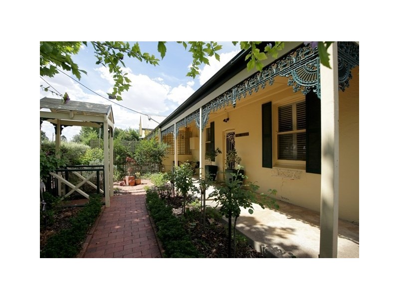 37 Fox Street, Wagga Wagga NSW 2650