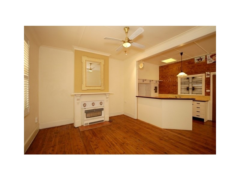 37 Fox Street, Wagga Wagga NSW 2650