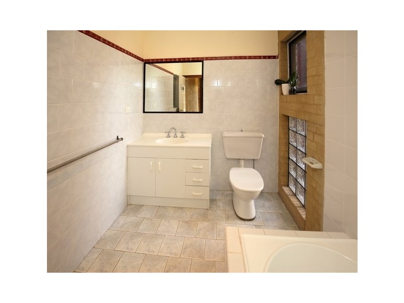 37 Fox Street, Wagga Wagga NSW 2650