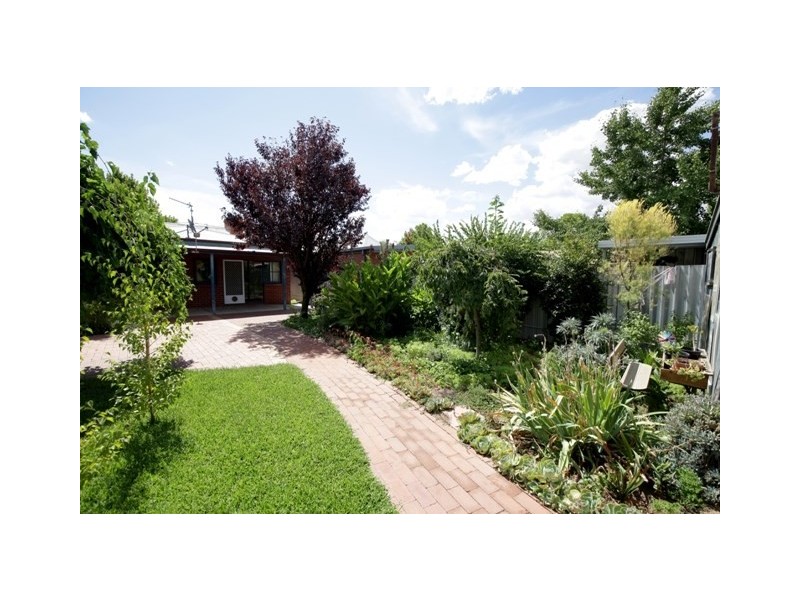 37 Fox Street, Wagga Wagga NSW 2650