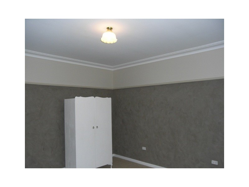 27 Kennedy Avenue, Wagga Wagga NSW 2650