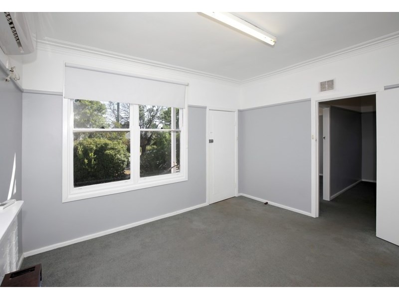 14 Doyle Avenue, Mount Austin NSW 2650