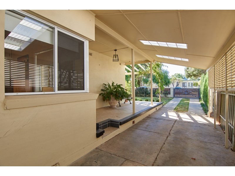 6 Campbell Place, Wagga Wagga NSW 2650