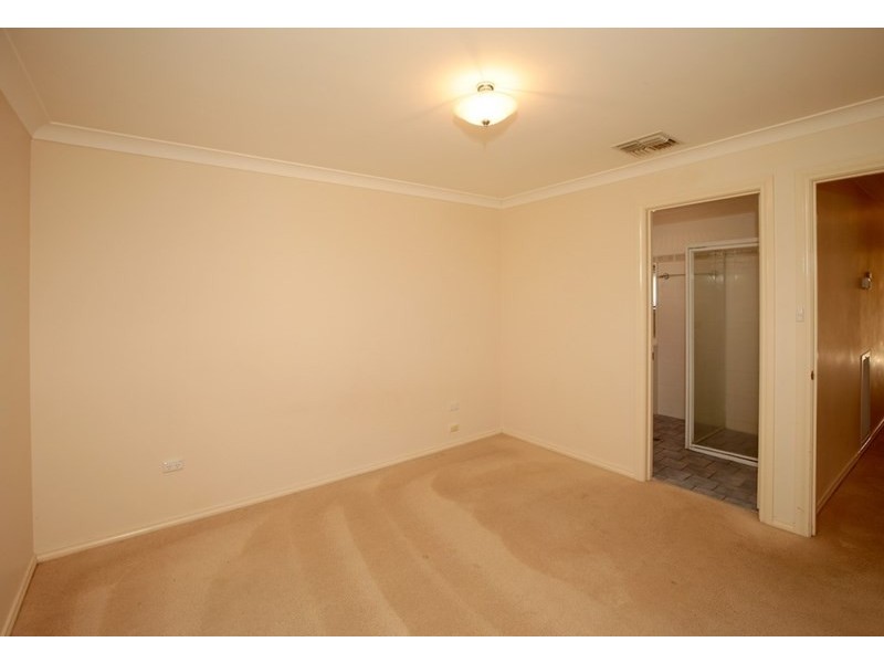 1d Nunkeri Street, Glenfield Park NSW 2650
