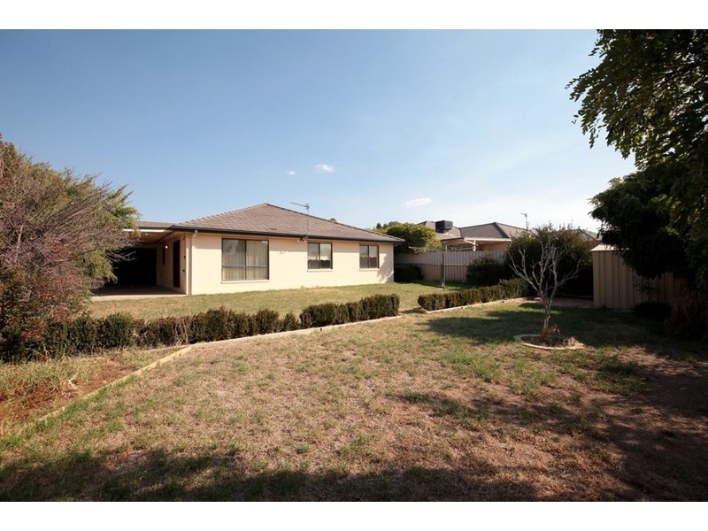 1d Nunkeri Street, Glenfield Park NSW 2650