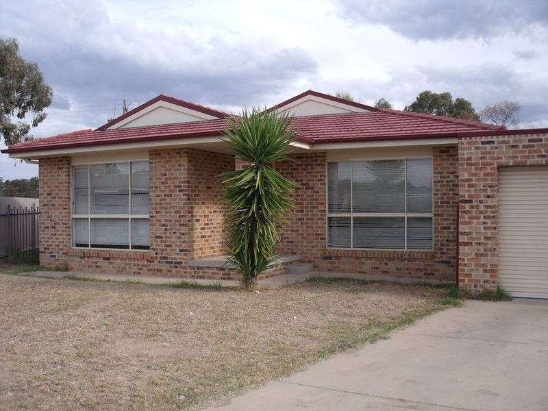 5 Boyd Place, Wagga Wagga NSW 2650