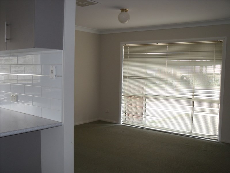 5 Boyd Place, Wagga Wagga NSW 2650