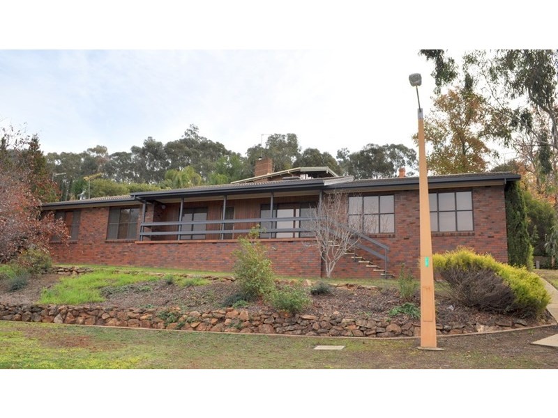 33 Henwood Avenue, Wagga Wagga NSW 2650