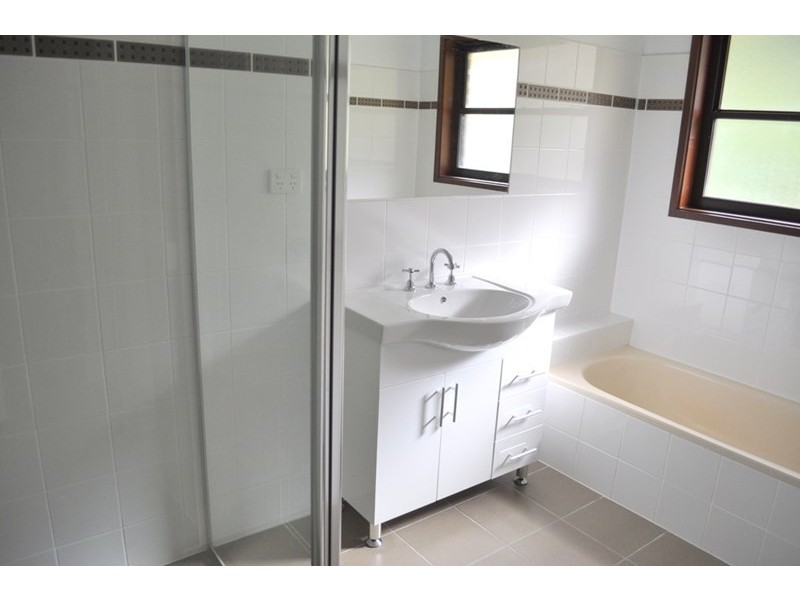 33 Henwood Avenue, Wagga Wagga NSW 2650