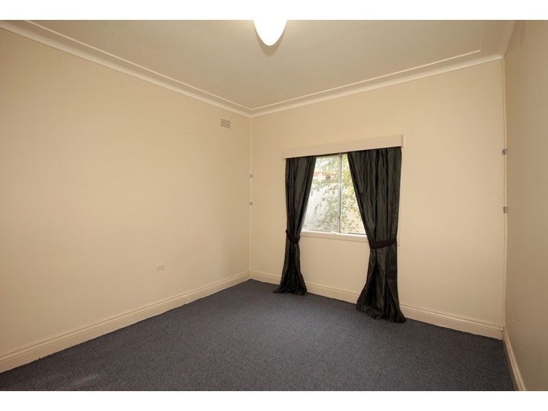 130 Tompson Street, Wagga Wagga NSW 2650