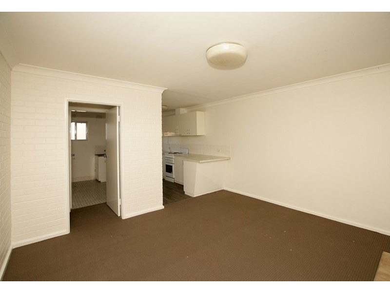 5/4 Nordlingen Drive, Tolland NSW 2650