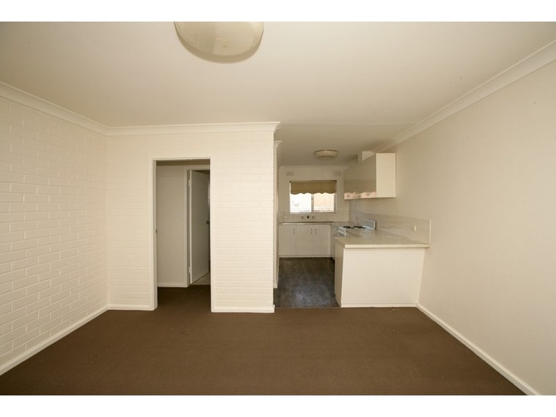 5/4 Nordlingen Drive, Tolland NSW 2650