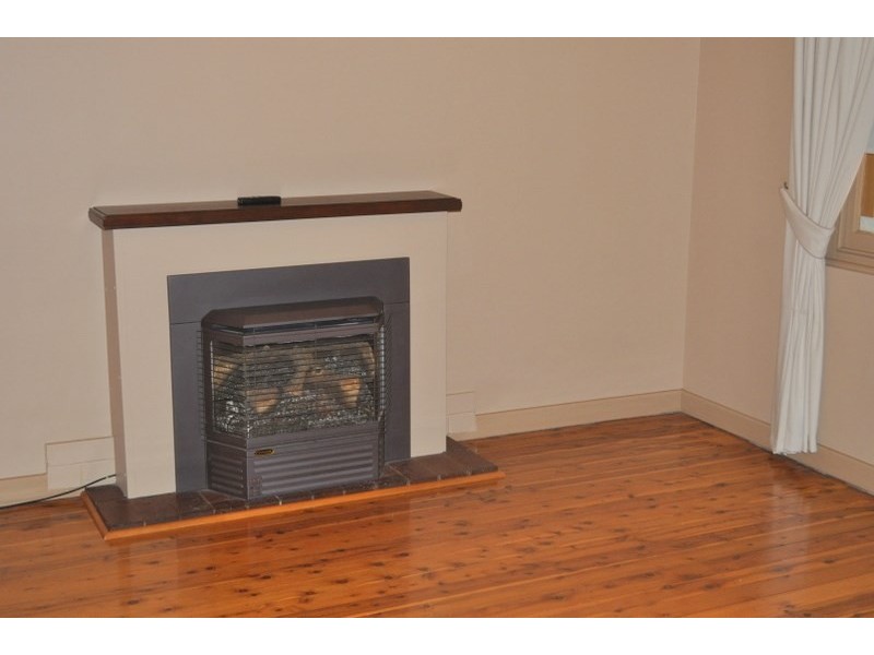 32 Dalton Street, Wagga Wagga NSW 2650