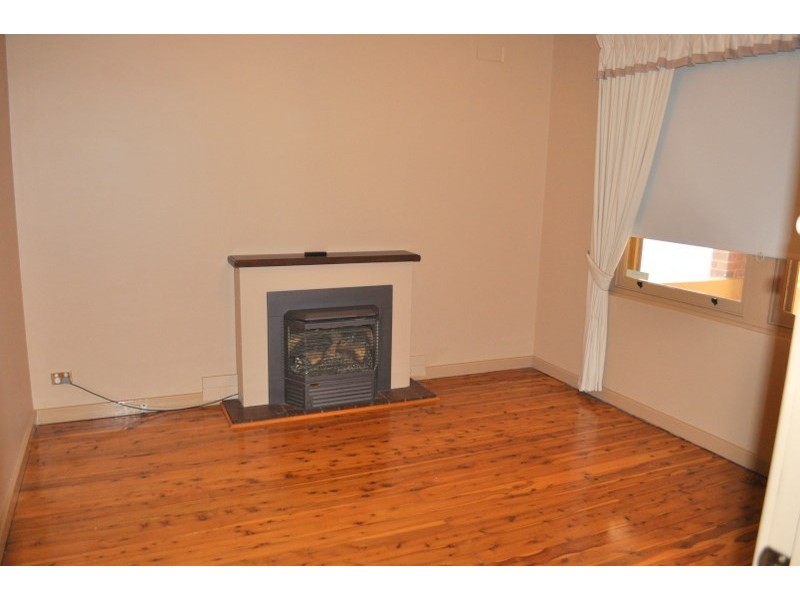 32 Dalton Street, Wagga Wagga NSW 2650