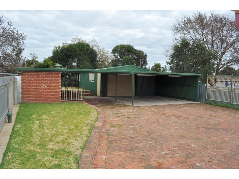 32 Dalton Street, Wagga Wagga NSW 2650