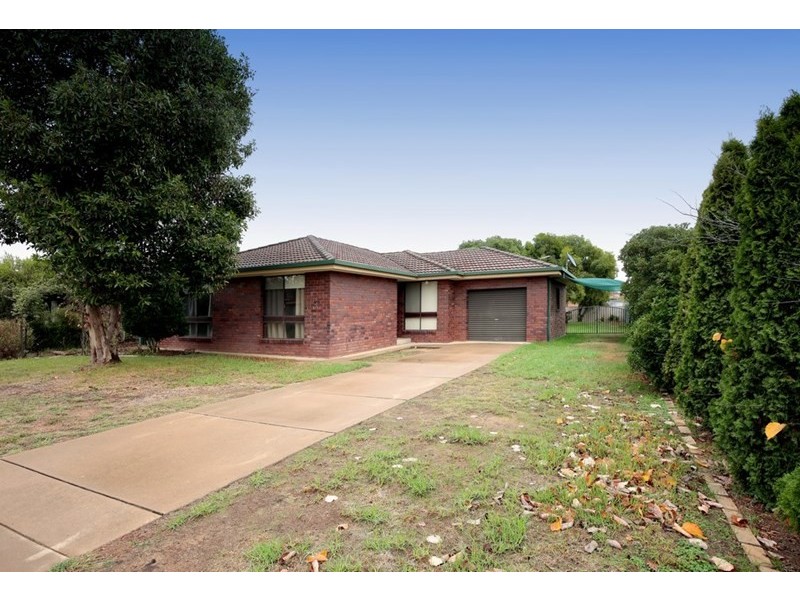 34 Naretha Street, Glenfield Park NSW 2650