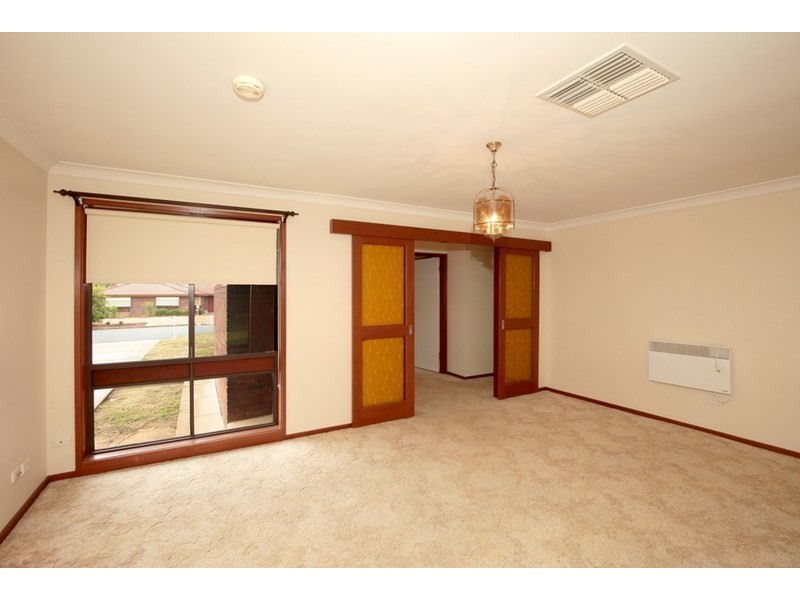 34 Naretha Street, Glenfield Park NSW 2650