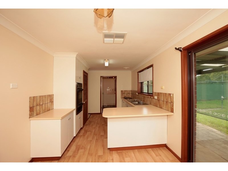 34 Naretha Street, Glenfield Park NSW 2650