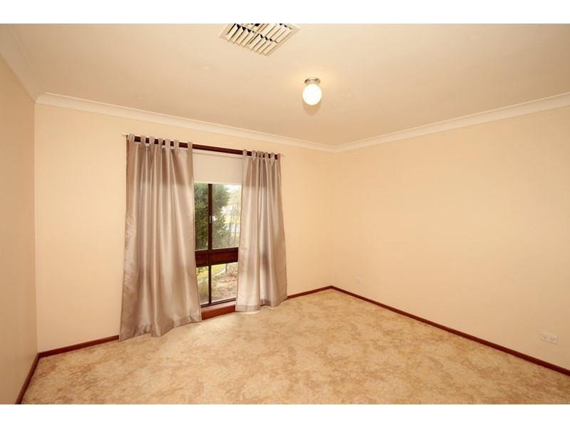 34 Naretha Street, Glenfield Park NSW 2650