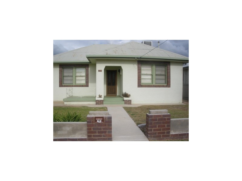 214 Kincaid Street, Wagga Wagga NSW 2650