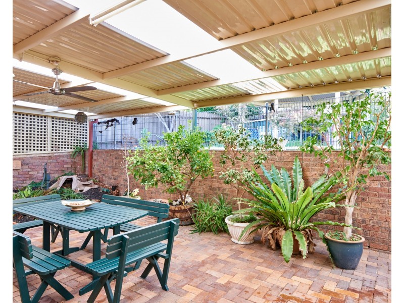 77 Simkin Crescent, Kooringal NSW 2650