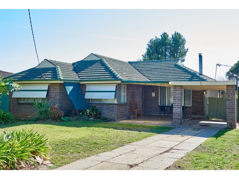 1 Crawford Street, Ashmont NSW 2650