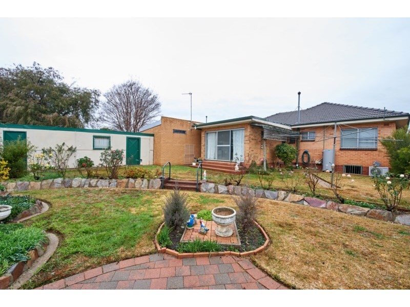 7 Bruce Street, Tolland NSW 2650