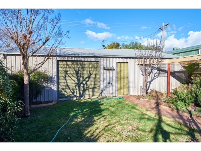 17 Fox Street, Wagga Wagga NSW 2650