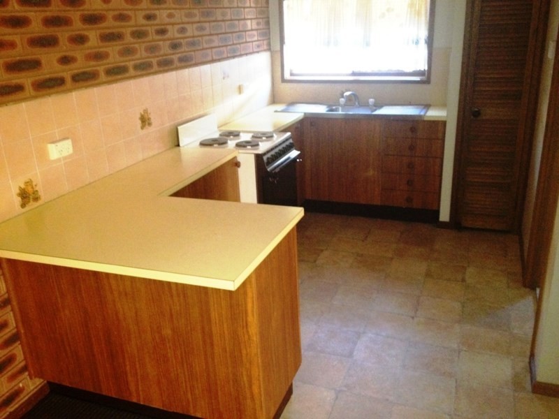 2/16 Bulolo Street, Ashmont NSW 2650