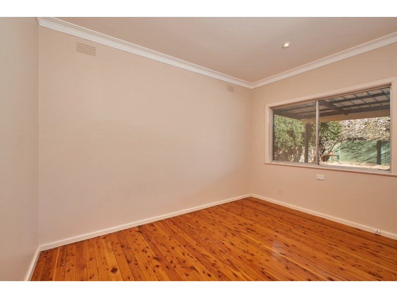 18 Boronia Street, Kooringal NSW 2650