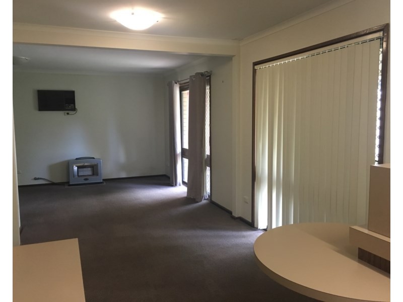 20 Merinda Crescent, Kooringal NSW 2650