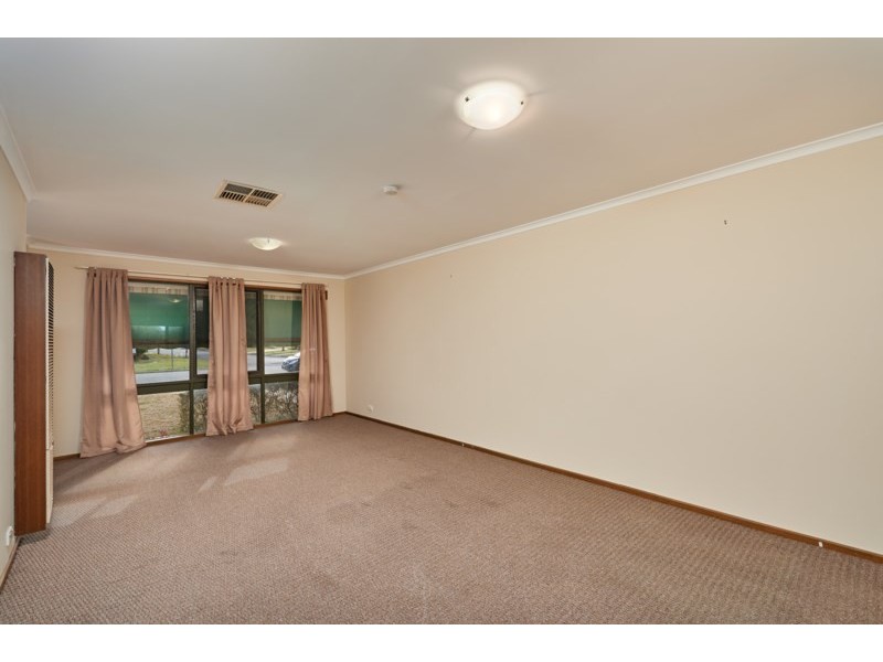 7 Goborra Street, Glenfield Park NSW 2650
