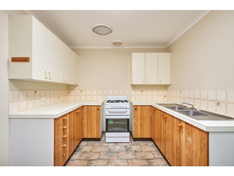 7 Goborra Street, Glenfield Park NSW 2650