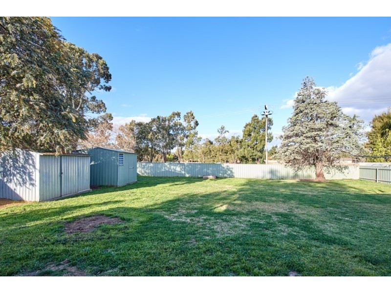 7 Goborra Street, Glenfield Park NSW 2650